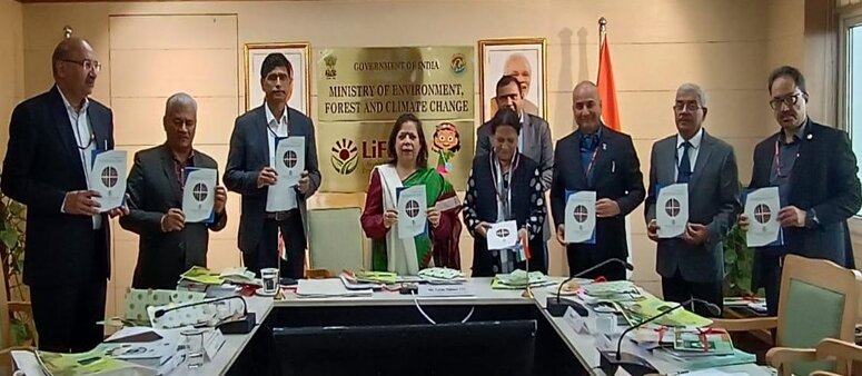 Publication released by Mrs. Leena Nandan, Secretary, MoEF&CC in the 61st Board of Governors meeting of ICFRE on Soil Health Card; Integrated Identification Method for Distinguishing b/w Dalbergia latifolia and Dalbergia sissoo; and Miyawaki Plantation